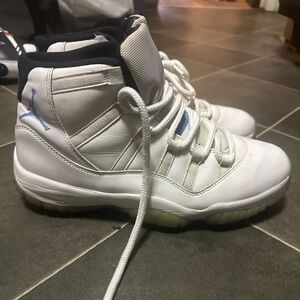 Jordan 11 white